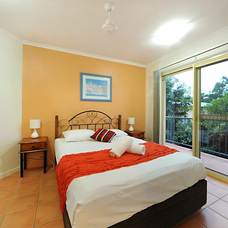 At Beach Court Holiday Villas Airlie Beach Zewnętrze zdjęcie