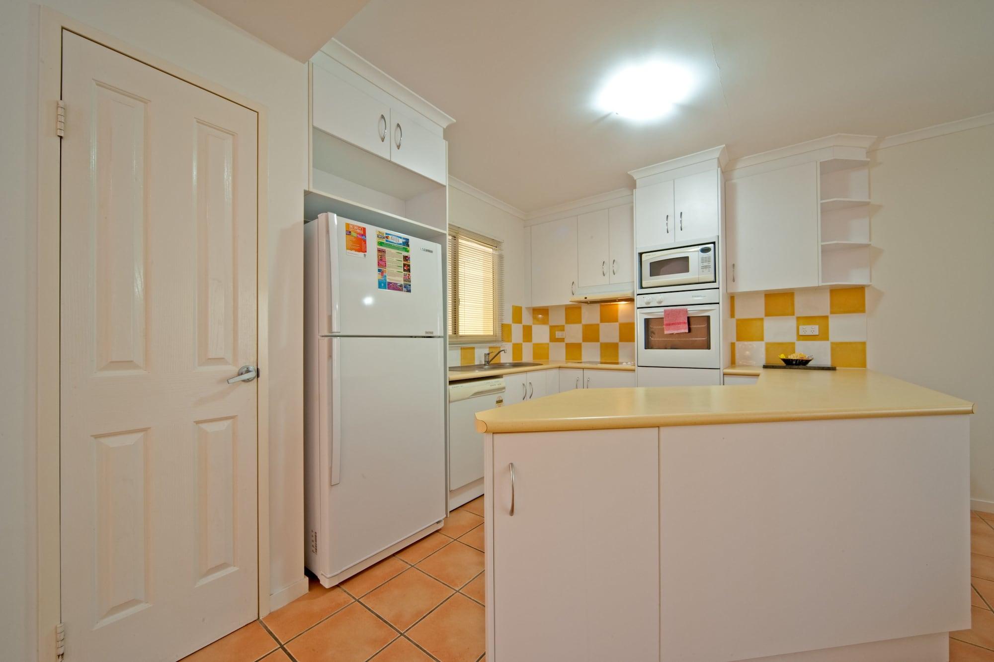 At Beach Court Holiday Villas Airlie Beach Zewnętrze zdjęcie