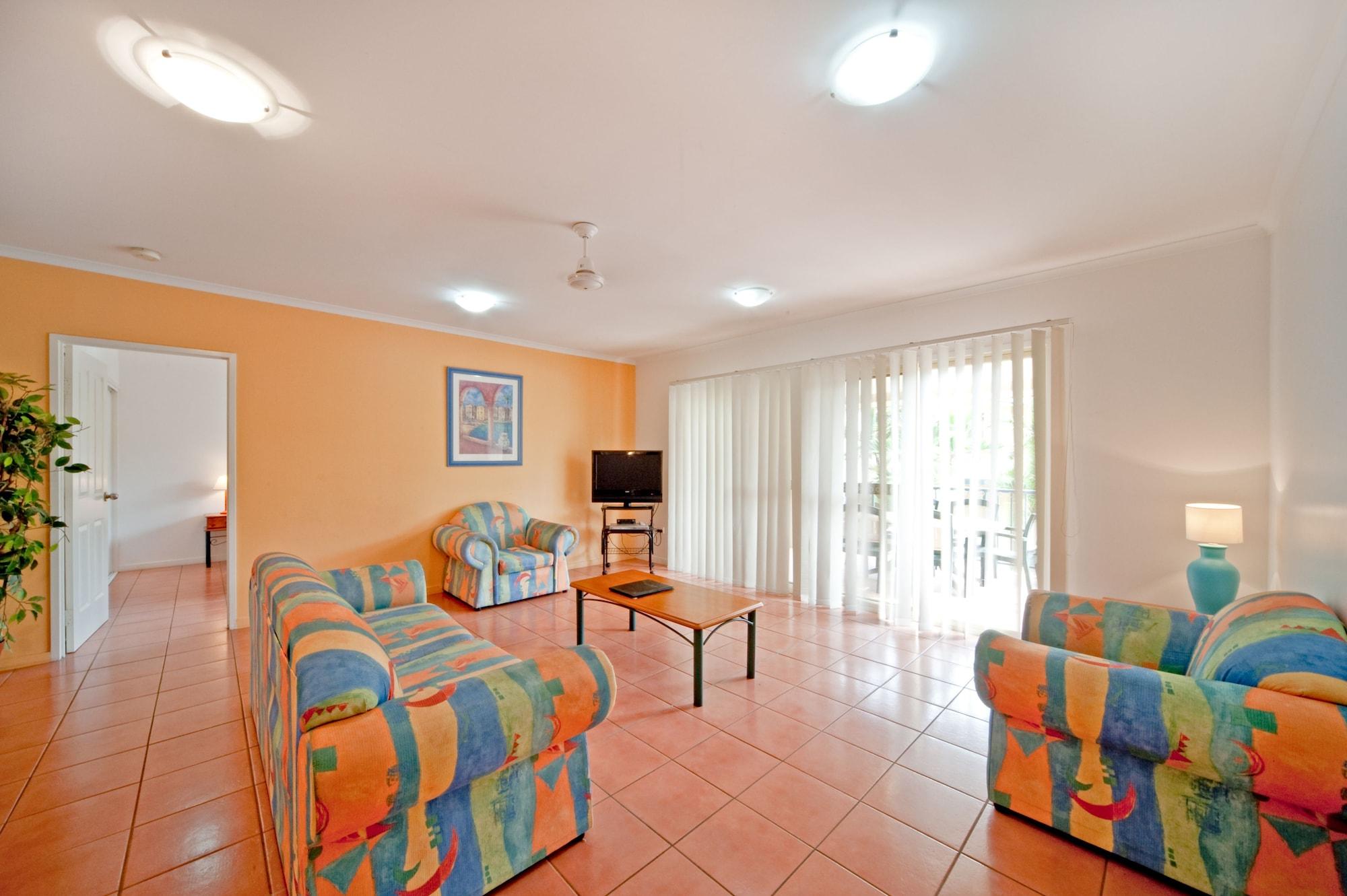 At Beach Court Holiday Villas Airlie Beach Zewnętrze zdjęcie