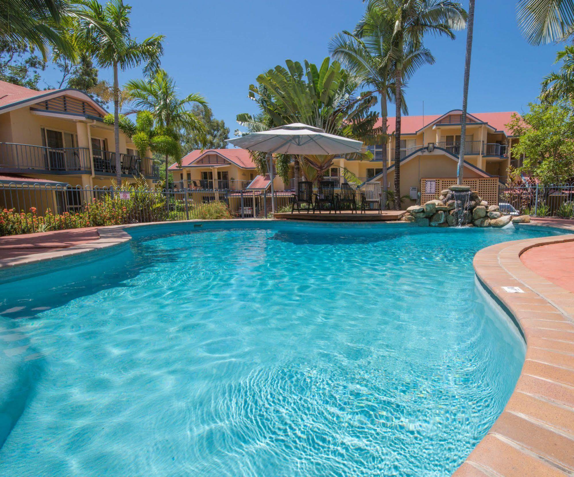 At Beach Court Holiday Villas Airlie Beach Zewnętrze zdjęcie