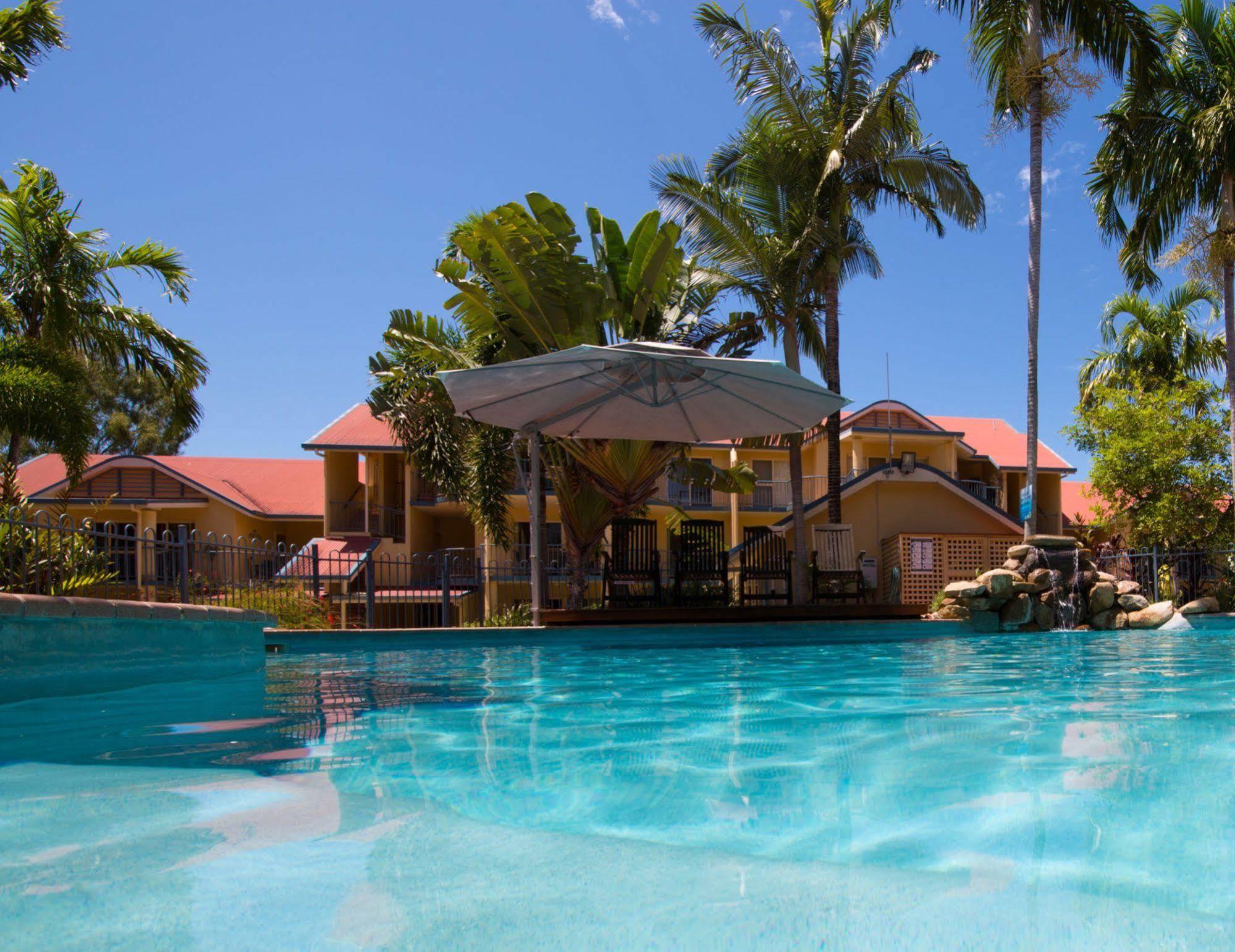 At Beach Court Holiday Villas Airlie Beach Zewnętrze zdjęcie