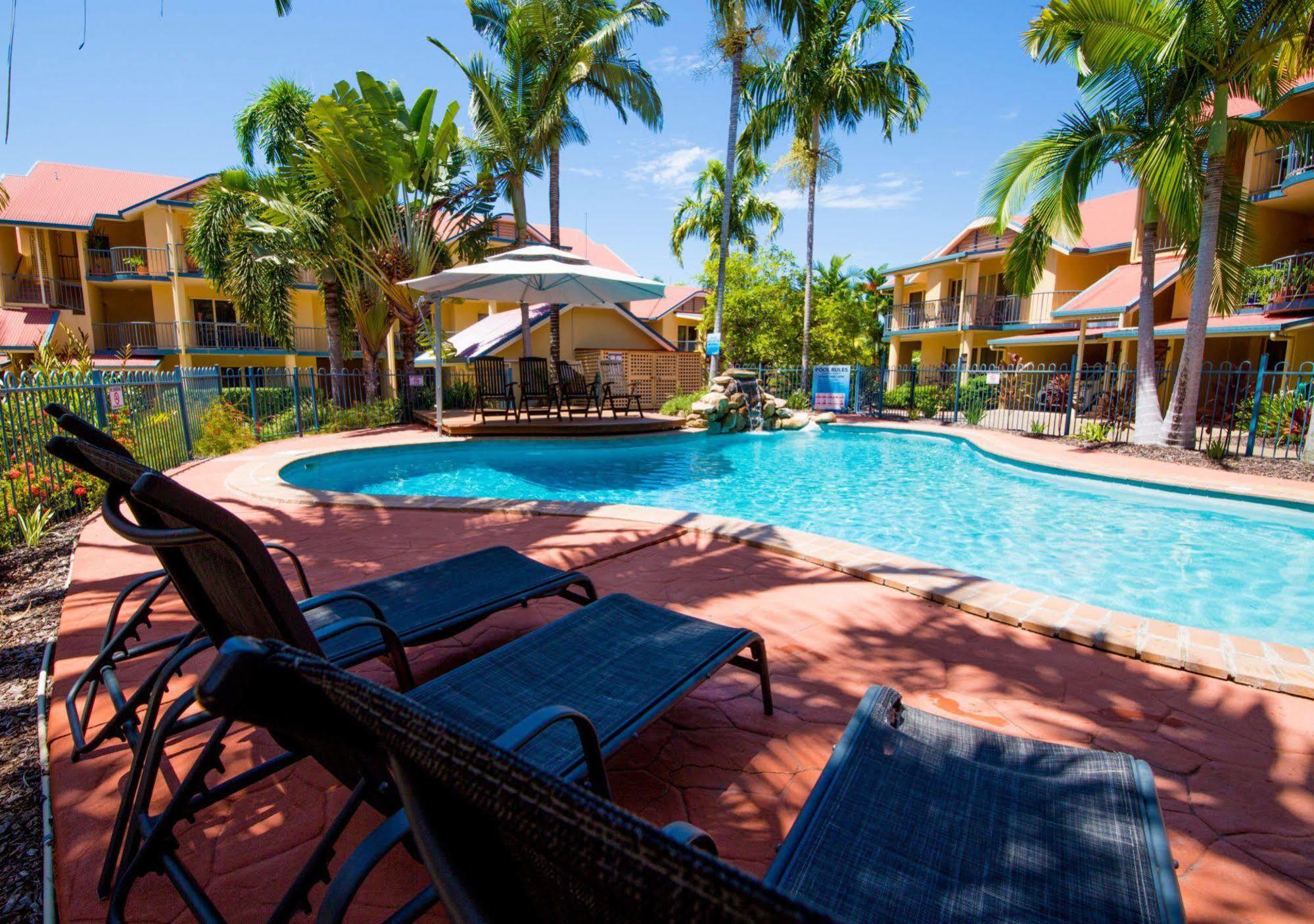 At Beach Court Holiday Villas Airlie Beach Zewnętrze zdjęcie