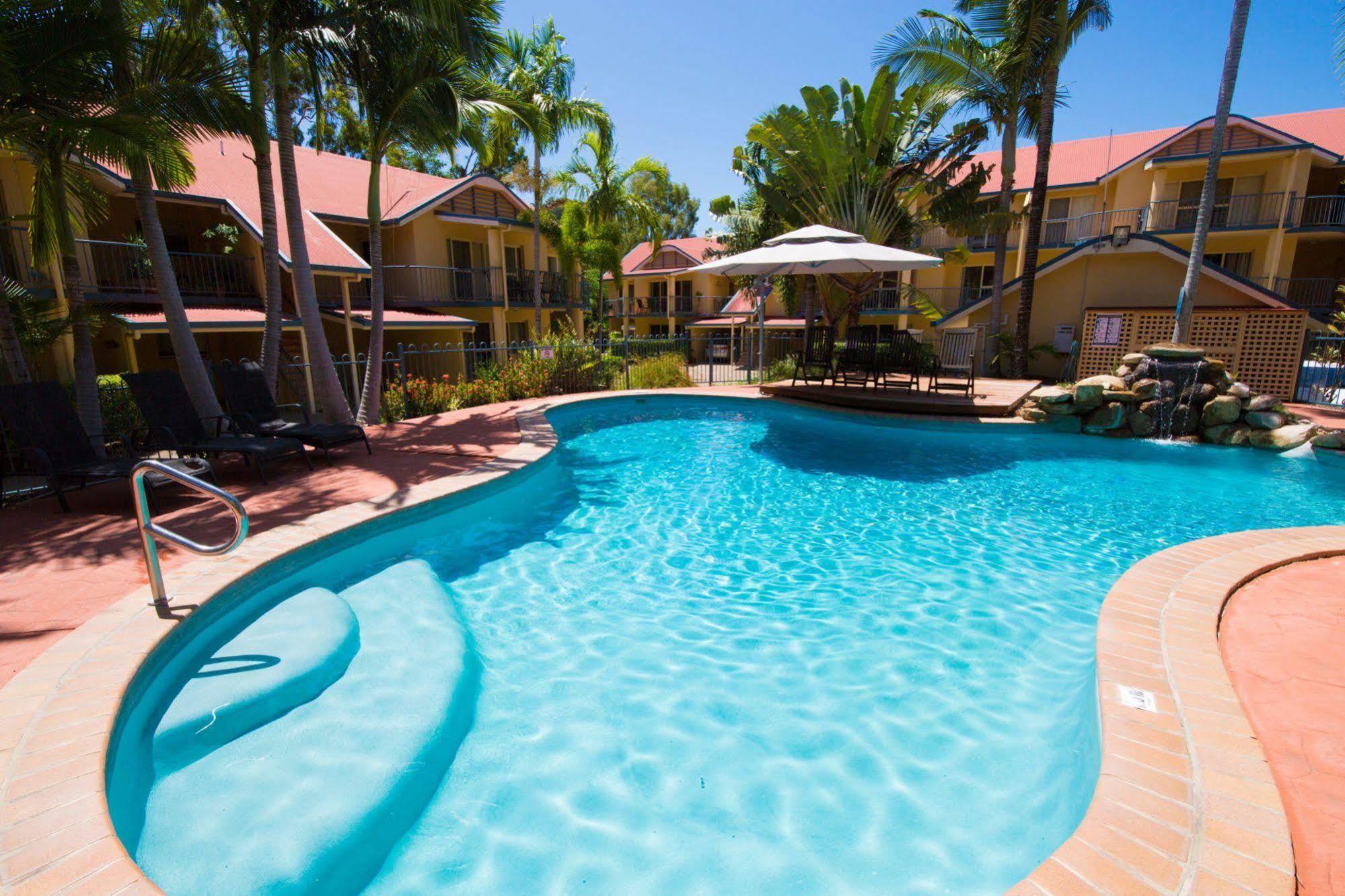 At Beach Court Holiday Villas Airlie Beach Zewnętrze zdjęcie
